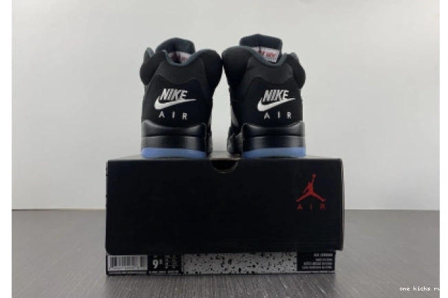 Rep Onekick 5 (2016) 845035-003 AIR JORDAN BLACK METALLIC 0630
